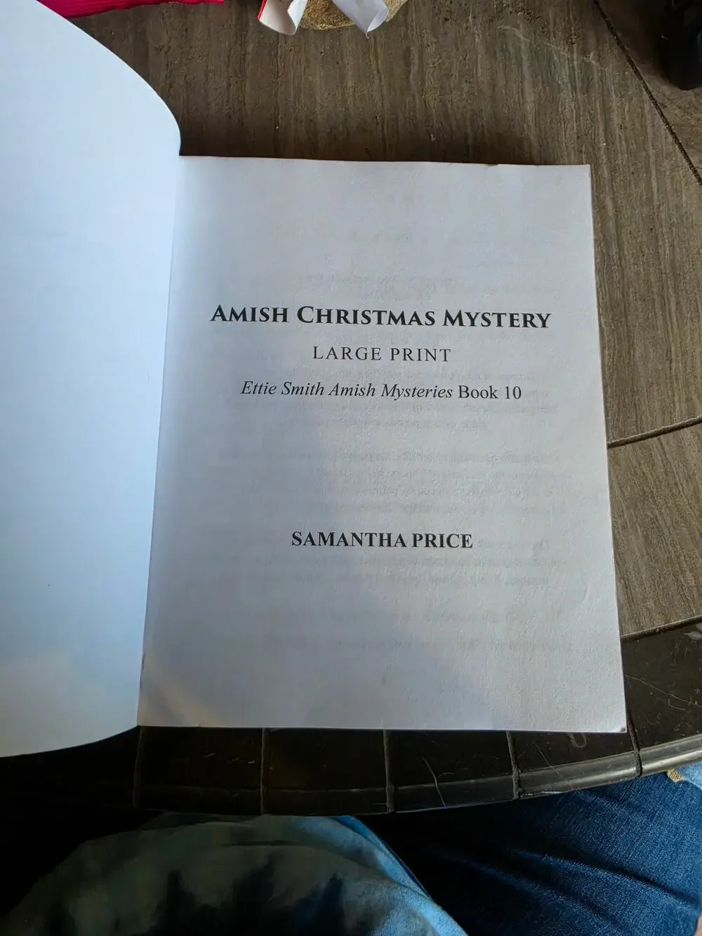 Amish Christmas Mystery Samantha Price Large Print